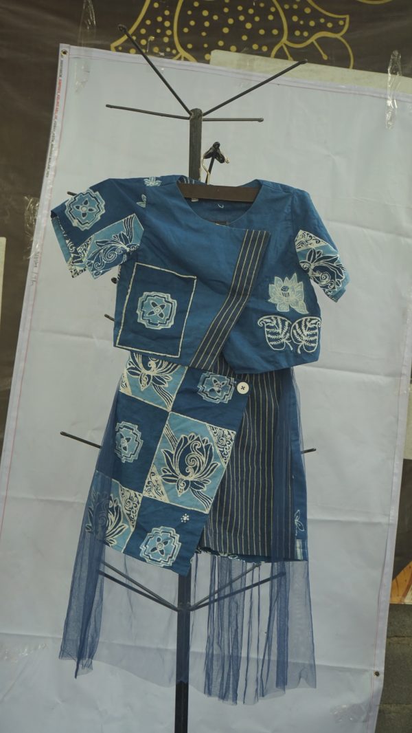 Baju Anak Motif Mandala Daun Pepaya